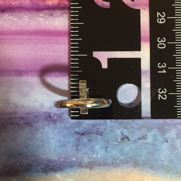 Reserved🦋BEAUTIFUL SILVER CROSS RING  SMOOTH SILVER   6 1/2   NEW - Picture 2 of 3